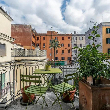 Flatinrome Santa Maria Maggiore Apartment *